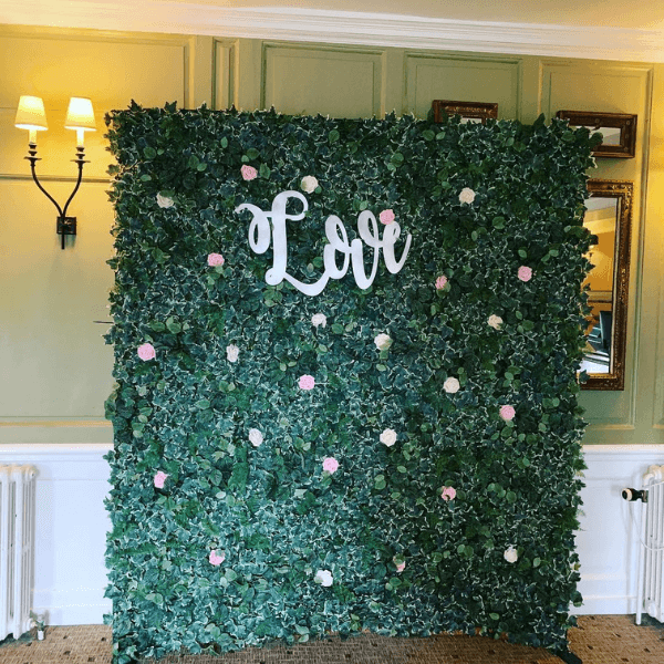 Leaf wall Backdrop Love